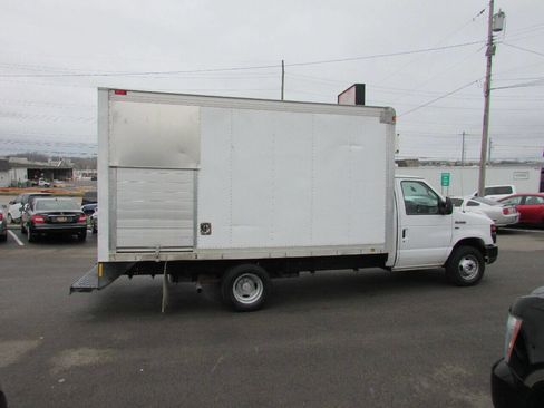 Used 2012 Ford E-450 and Econoline 450 Super Duty w/ PWR Locks & Windows Group image 6