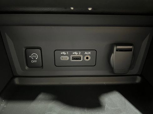 New 2025 Nissan Sentra SV w/ SV Premium Package image 31