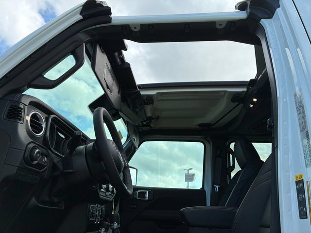 New 2026 Jeep Wrangler Unlimited Sahara AWD/4WD image 37