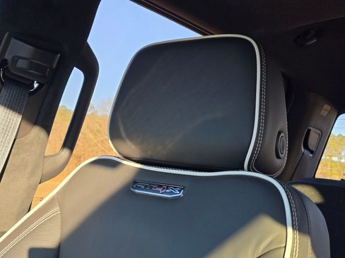 Used 2024 GMC Sierra 2500 AT4X image 18