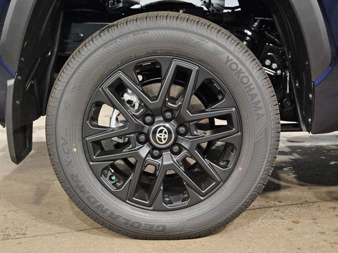 New 2026 Toyota Tundra Limited AWD/4WD image 23
