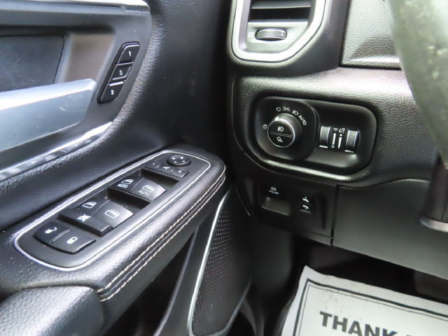 Used 2019 RAM 1500 Laramie AWD/4WD image 34