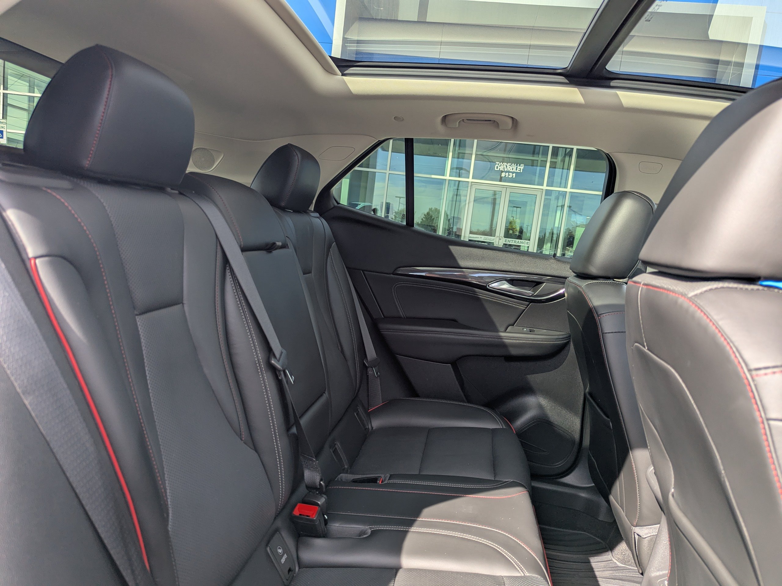 Used 2022 Buick Envision Essence w/ Sport Touring Package AWD/4WD image 38