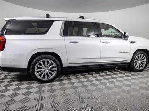Used 2023 GMC Yukon XL Denali w/ Denali Reserve Package AWD/4WD image 4
