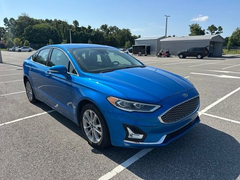 Used 2019 Ford Fusion Energi Titanium FWD image 1
