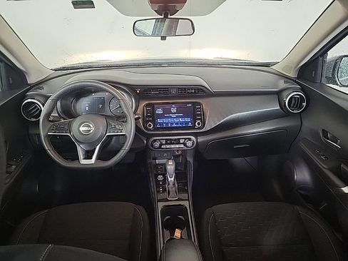 Used 2024 Nissan Kicks SV image 11