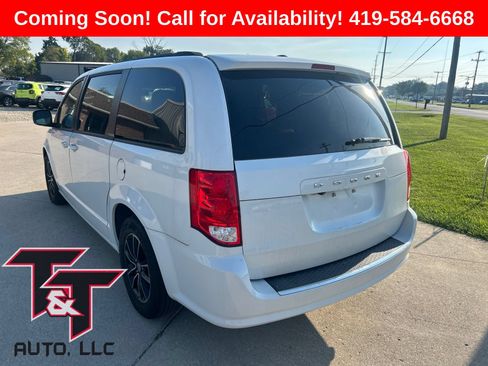 Used 2019 Dodge Grand Caravan GT FWD image 3