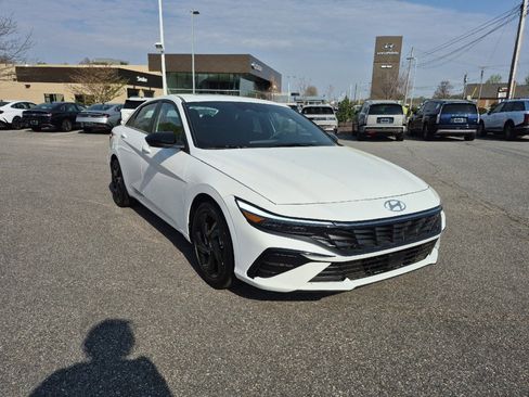 New 2026 Hyundai Elantra SEL Sport Premium image 1