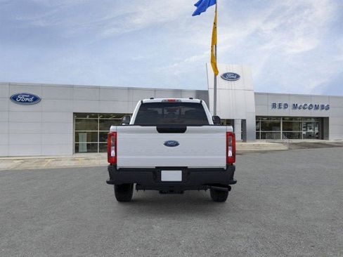 New 2026 Ford F250 XL w/ XL Off-Road Package image 5