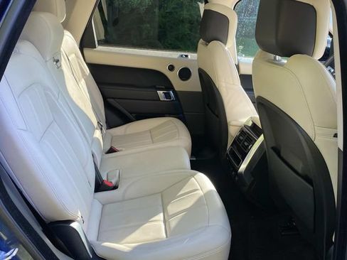 Used 2018 Land Rover Range Rover Sport HSE AWD/4WD image 34