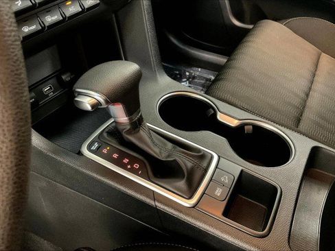 Used 2020 Kia Sportage LX image 17