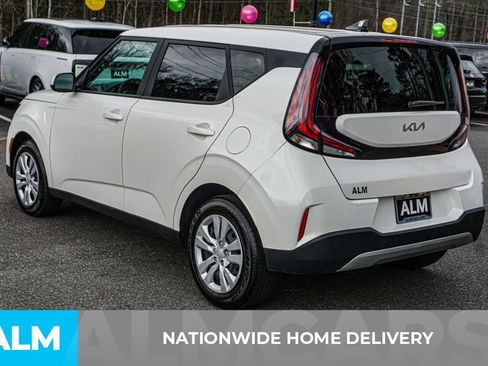 Used 2025 Kia Soul LX image 5