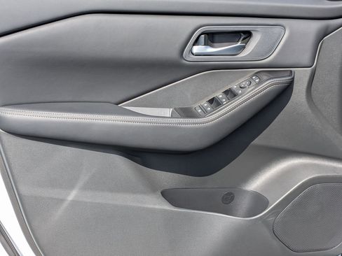New 2026 Nissan Rogue SV FWD image 12