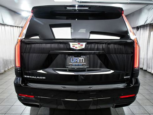 Used 2026 Cadillac Escalade ESV Platinum Sport AWD/4WD image 5