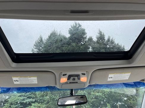 Used 2014 Toyota Sienna XLE w/ Entertainment Package AWD/4WD image 9