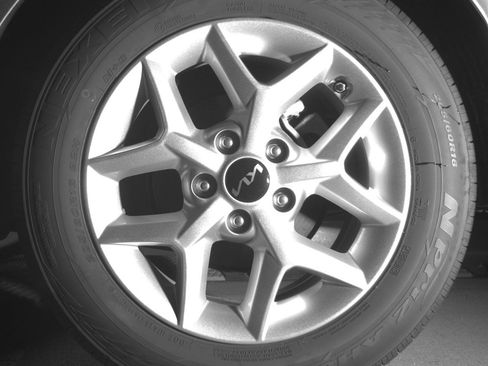 Used 2025 Kia Soul LX w/ LX Technology Package FWD image 14