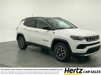 Used 2025 Jeep Compass Trailhawk video 1
