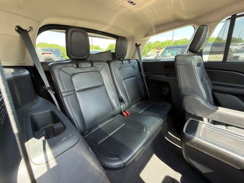Used 2020 Lincoln Aviator Grand Touring w/ Equipment Group 302A AWD/4WD image 11