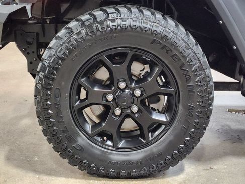 Used 2021 Jeep Wrangler Unlimited Sport AWD/4WD image 28