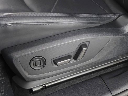 Used 2022 Audi Q3 2.0T Premium w/ Convenience Package image 23