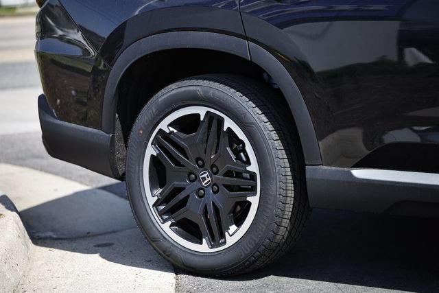 New 2026 Honda Pilot Touring image 17