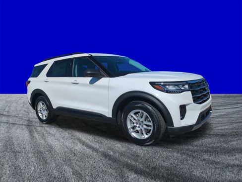 New 2026 Ford Explorer Active w/ Active Comfort Package image 2