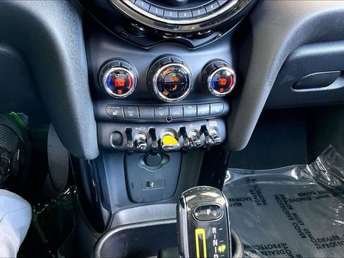Used 2021 MINI Cooper SE w/ 6.5" Touchscreen Package FWD image 15