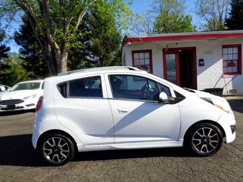 Used 2014 Chevrolet Spark LT image 4