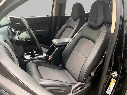 Used 2017 Chevrolet Colorado Z71 AWD/4WD image 9