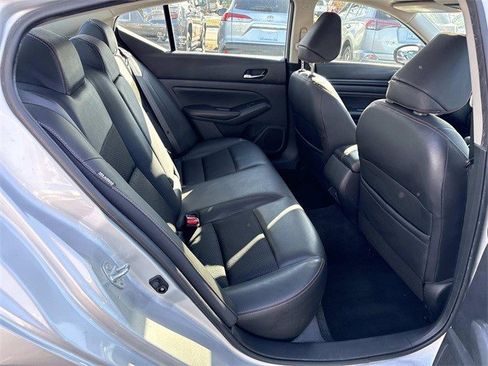 Used 2020 Nissan Altima 2.5 SR w/ Premium Package image 11