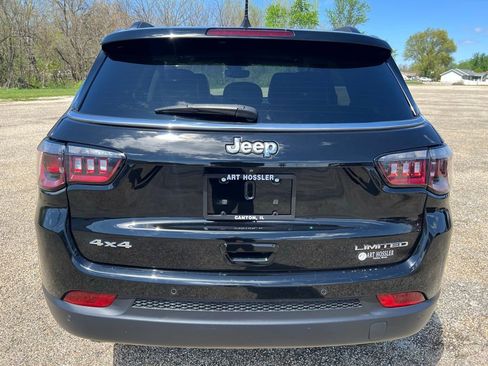 Used 2022 Jeep Compass Limited image 4