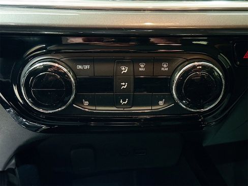 Used 2024 Chevrolet Trax ACTIV w/ Driver Confidence Package image 16