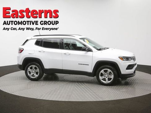 Used 2024 Jeep Compass Latitude AWD/4WD image 46