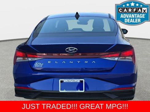 Used 2023 Hyundai Elantra SEL w/ Convenience Package FWD image 6