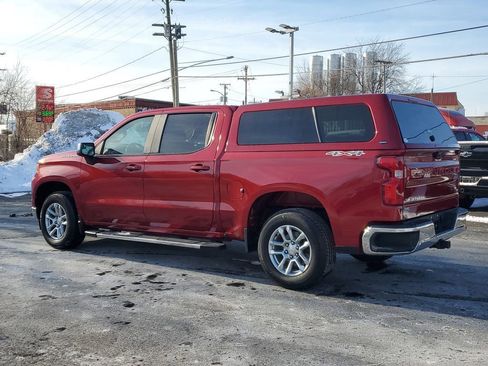 Used 2022 Chevrolet Silverado 1500 LT w/ Leather Package image 4