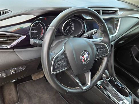 Used 2021 Buick Encore GX Preferred w/ Cold Weather Comfort Package FWD image 9