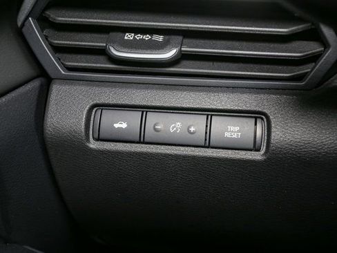 Used 2025 Nissan Altima 2.5 SV image 29