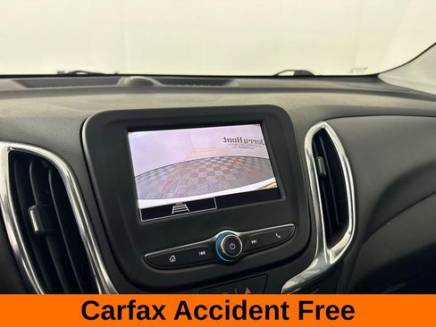 Used 2023 Chevrolet Equinox LT image 3