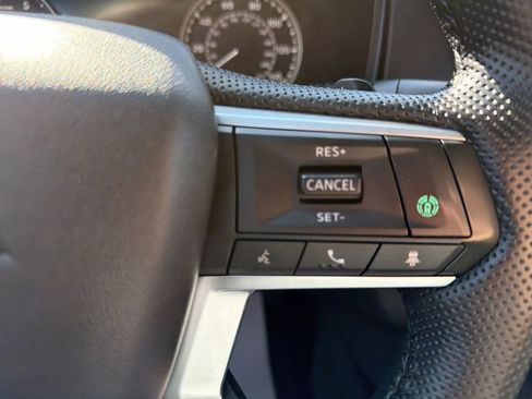 Used 2024 Mitsubishi Outlander SE image 21