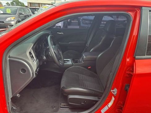 Used 2017 Dodge Charger R/T RWD image 16