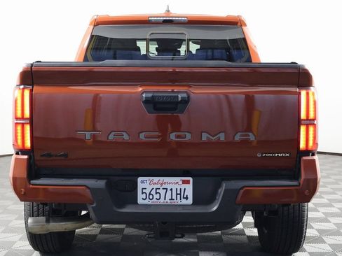 Used 2025 Toyota Tacoma TRD Sport w/ TRD Sport Upgrade Package AWD/4WD image 5