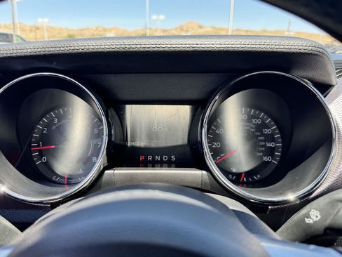 Used 2017 Ford Mustang Coupe RWD image 21