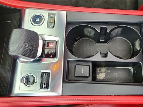 Used 2022 Jaguar F-PACE SVR image 52