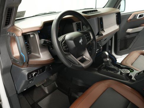 Used 2023 Ford Bronco Outer Banks w/ Sasquatch Package AWD/4WD image 27