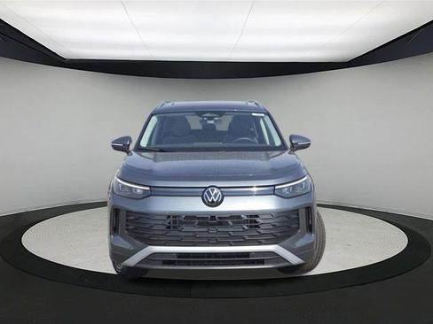 New 2026 Volkswagen Tiguan SE AWD/4WD image 2