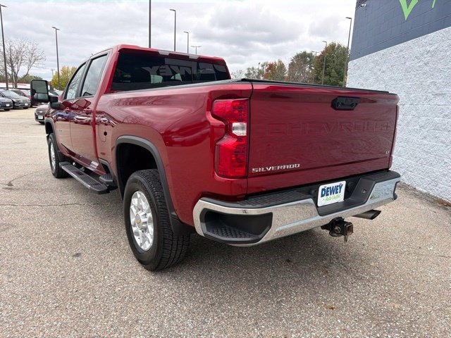 Used 2022 Chevrolet Silverado 2500 LT w/ Convenience Package AWD/4WD image 3