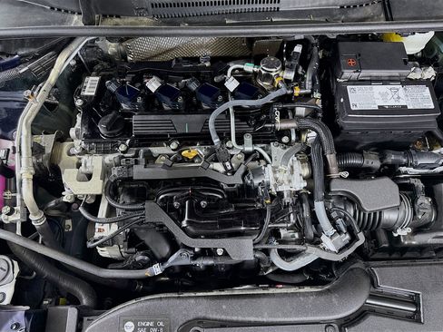 Used 2025 Toyota Corolla LE image 38