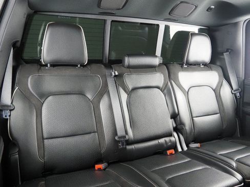 Used 2022 RAM 1500 4x4 Crew Cab Laramie image 15