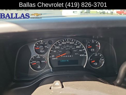 Used 2010 Chevrolet Express 2500 RWD image 11