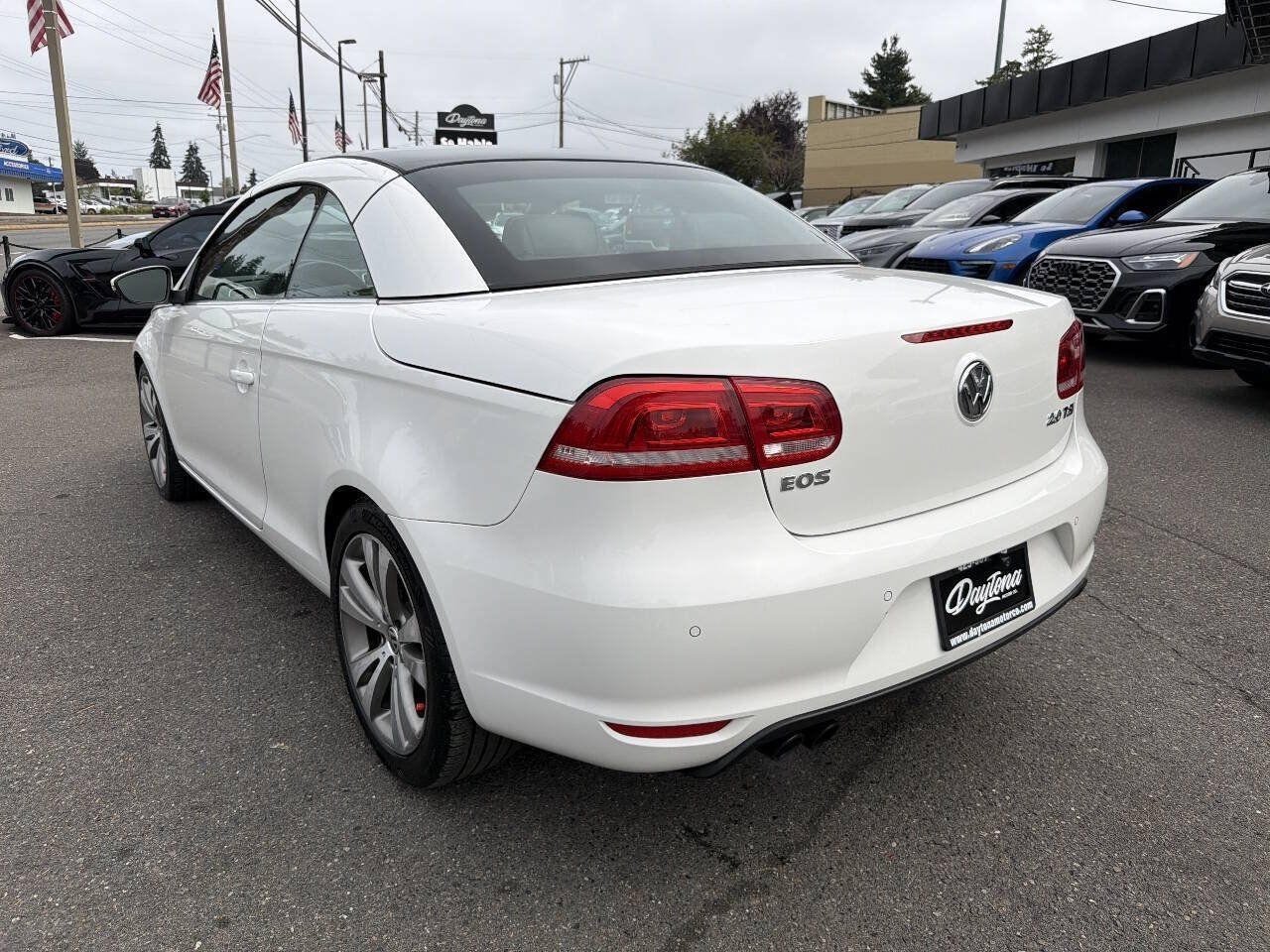 Used 2013 Volkswagen Eos Lux FWD image 3